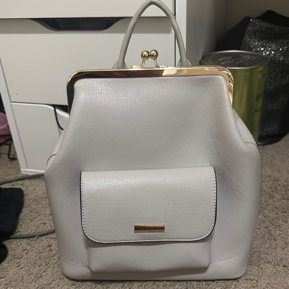 Elegant Cream Handbag
